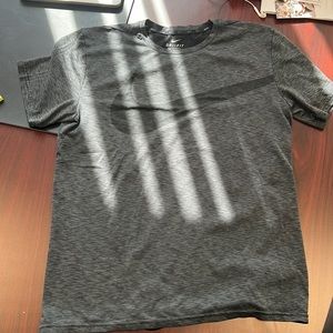 Nike men’s medium dri fit shirt